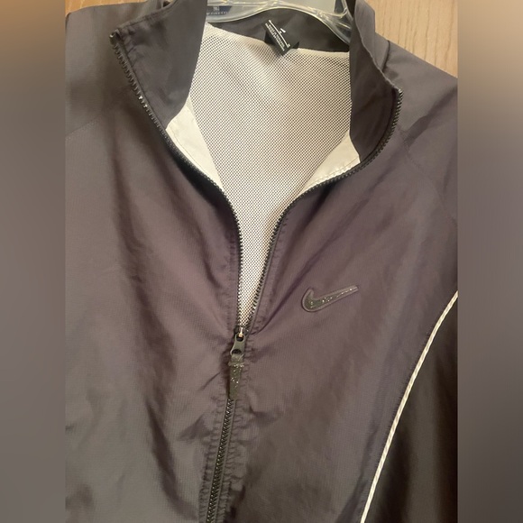 Nike Lightweight Running Jacket Full Zip Windbreaker Grey,Black,White Womens M - Picture 10 of 14